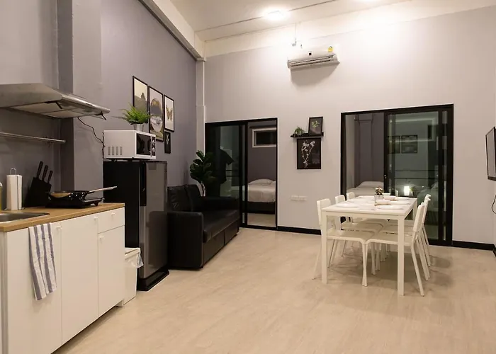 U1 Large 2 Bed Bts Udomsuk Apartment Bangkok