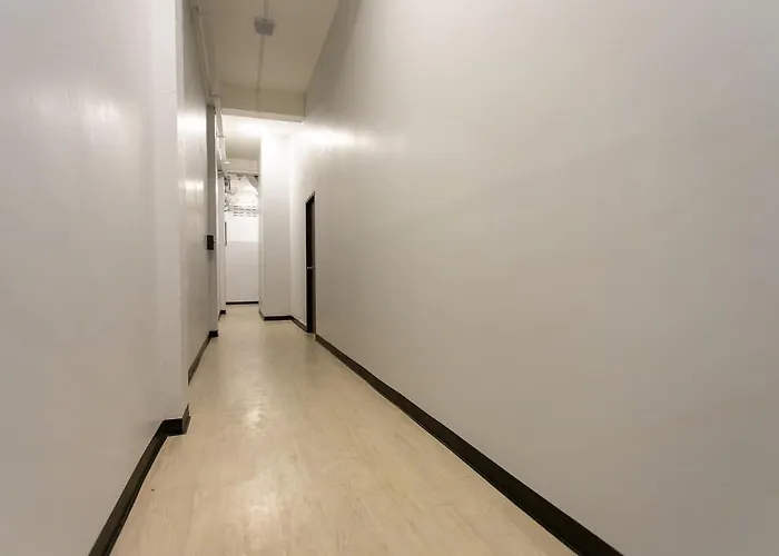 U1 Large 2 Bed Bts Udomsuk Apartment *